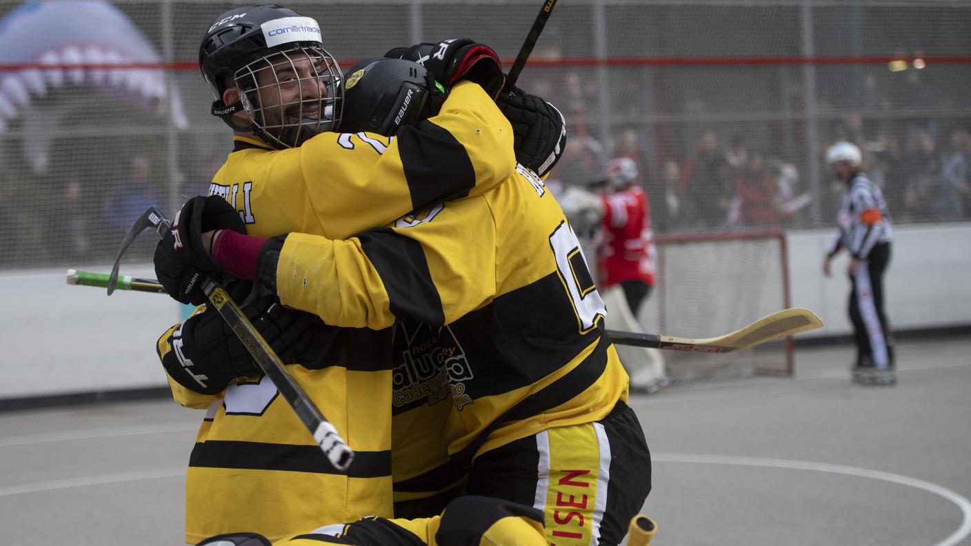 inline hockey