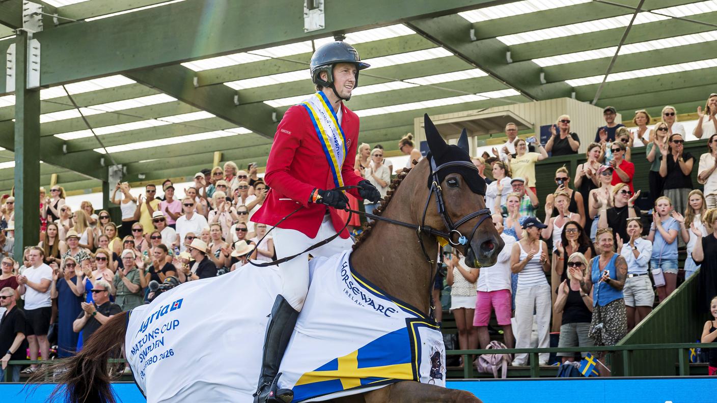 Elvetici vestiti a festa in Svezia
