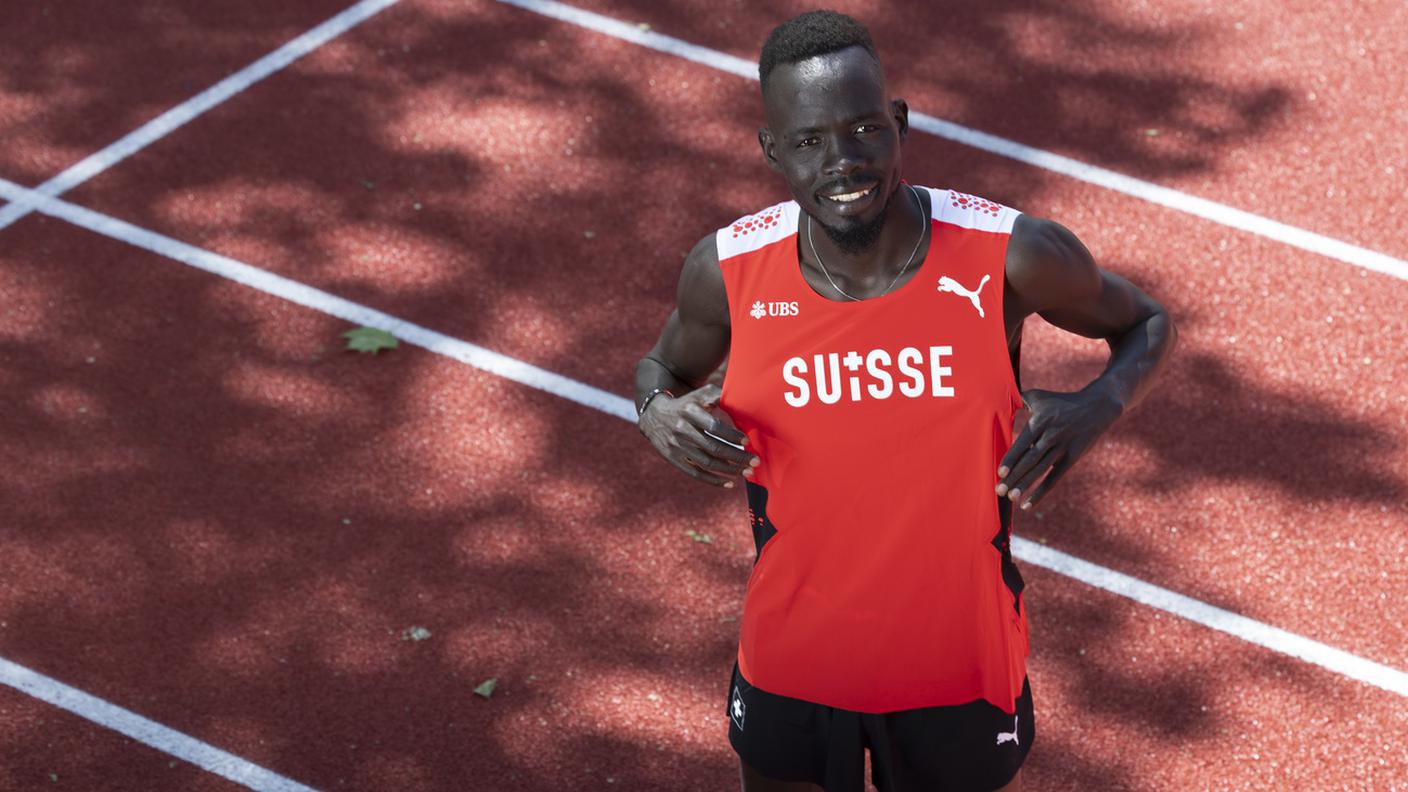 In posa con la maglia elvetica