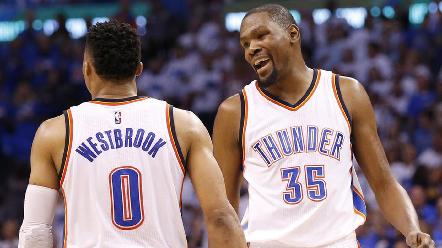 Westbrook e Durant, 63 punti in due