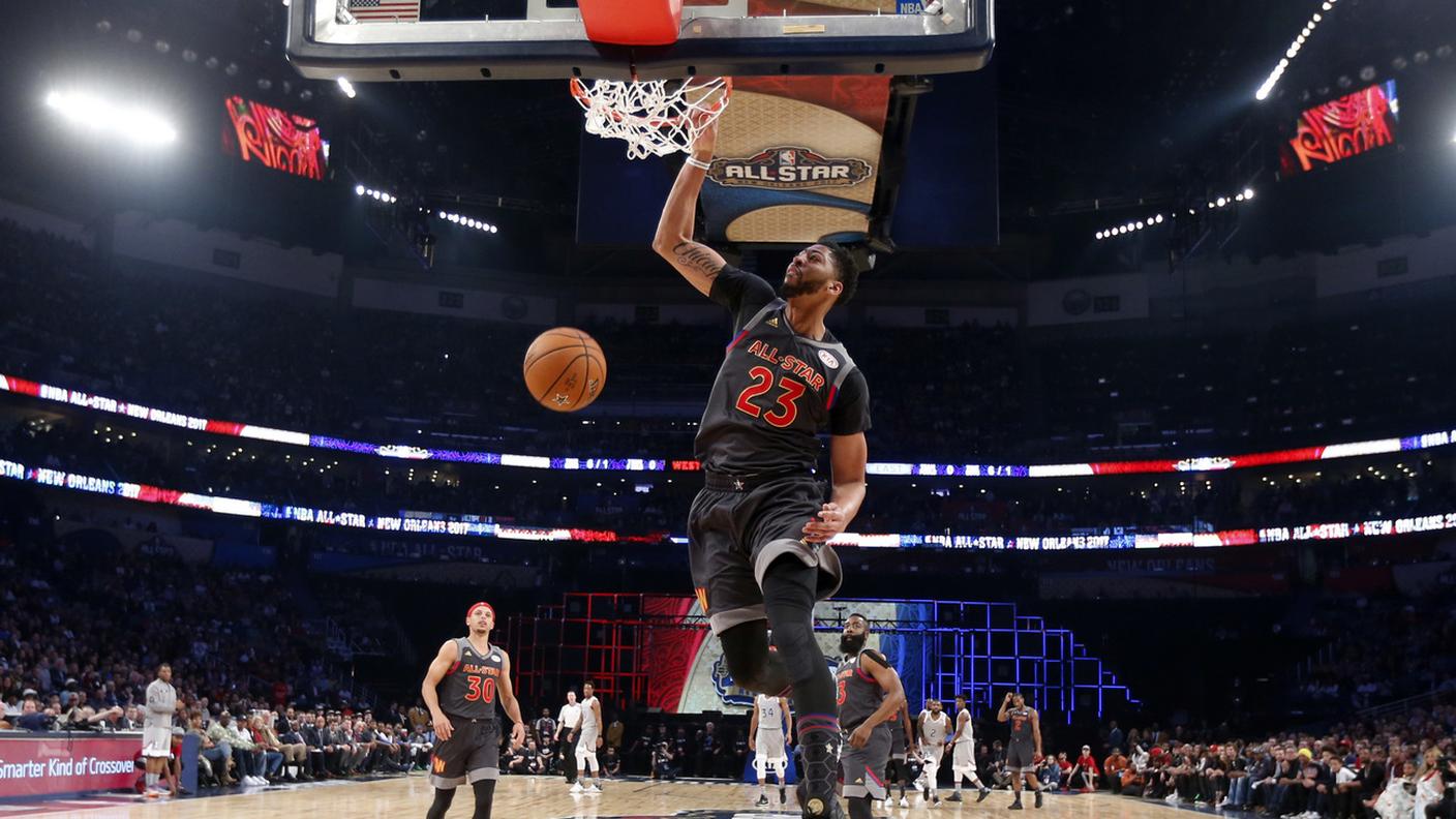 Il lungo dei Pelicans ha battuto il record di Wilt Chamberlain