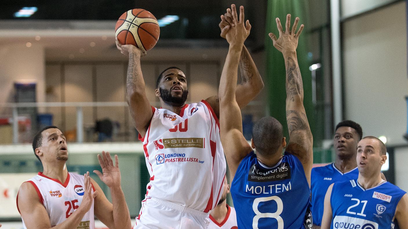Warren Niles e compagni potranno andare a canestro anche l'anno prossimo