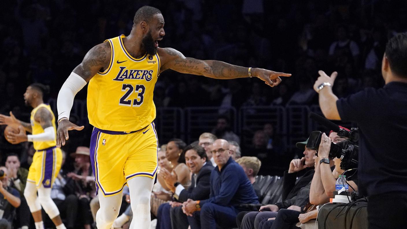 Le Bron James