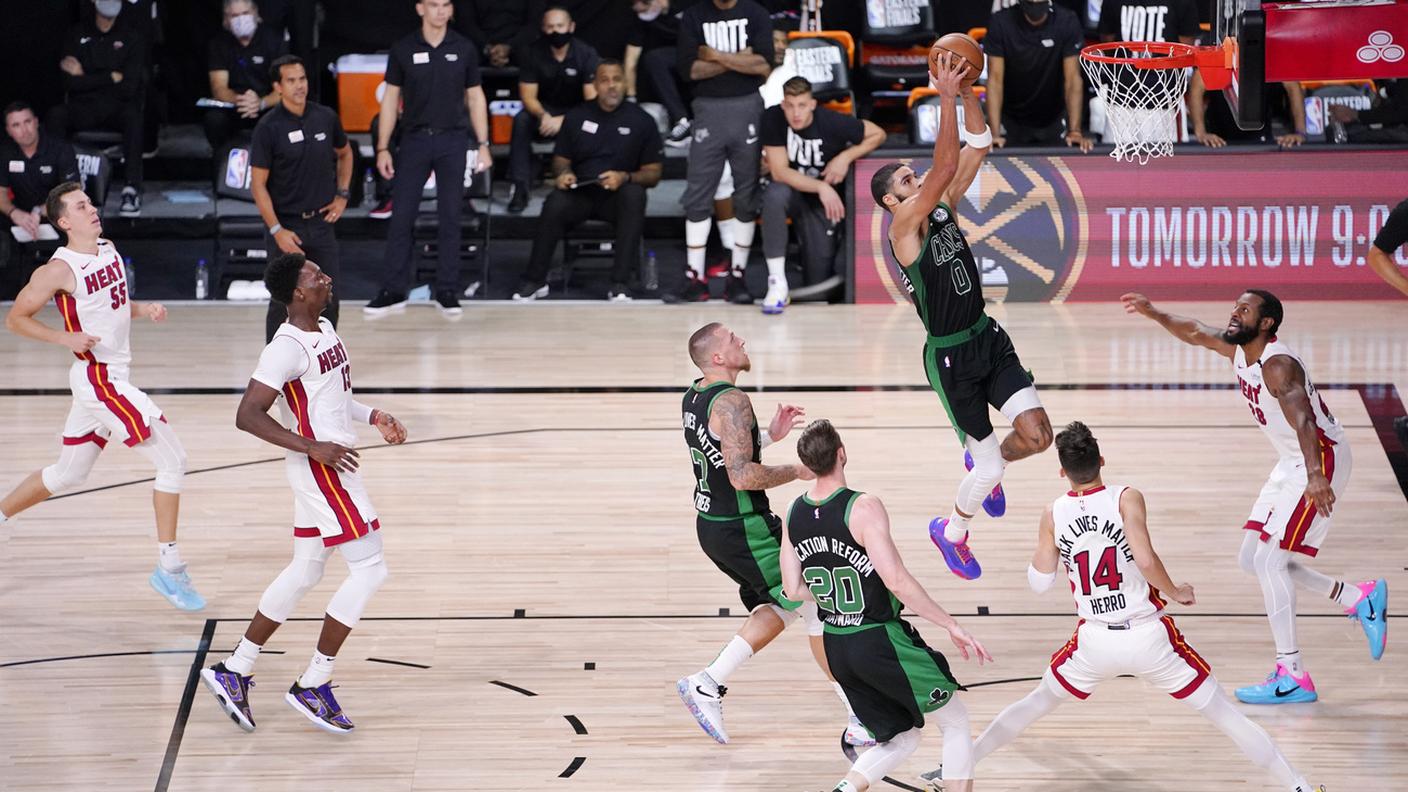 Tatum stasera inarrestabile