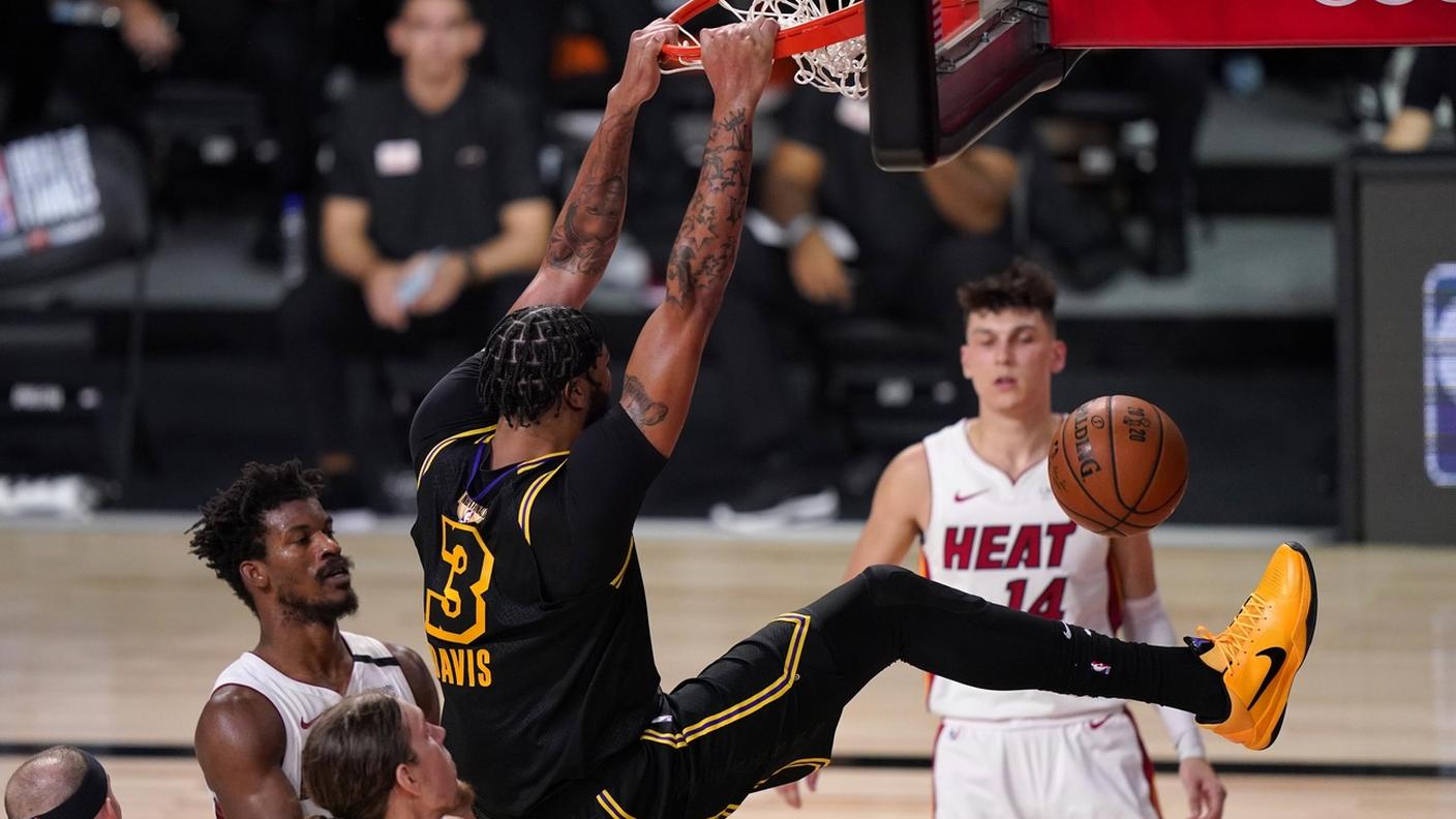 Anthony Davis, semplicemente immarcabile