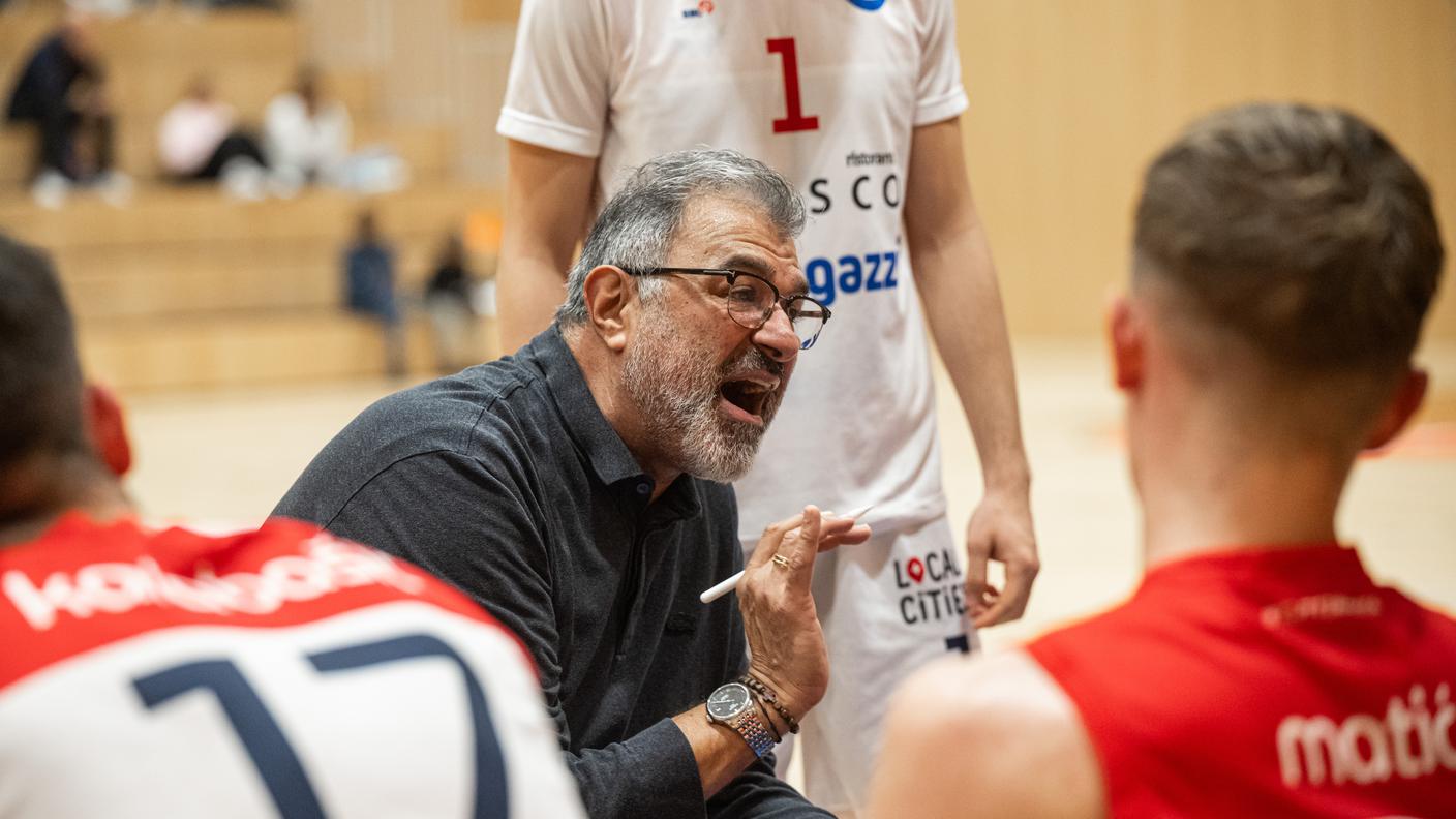 Il coach della SAM Alain Attallah