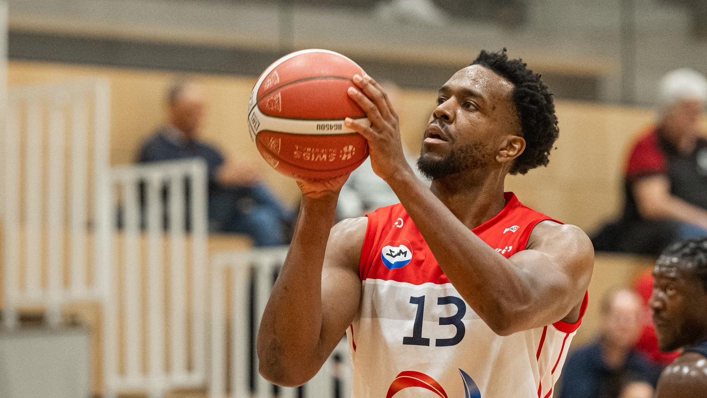 Inutili ai fini del risultato i 17 punti e 13 assist di Adams