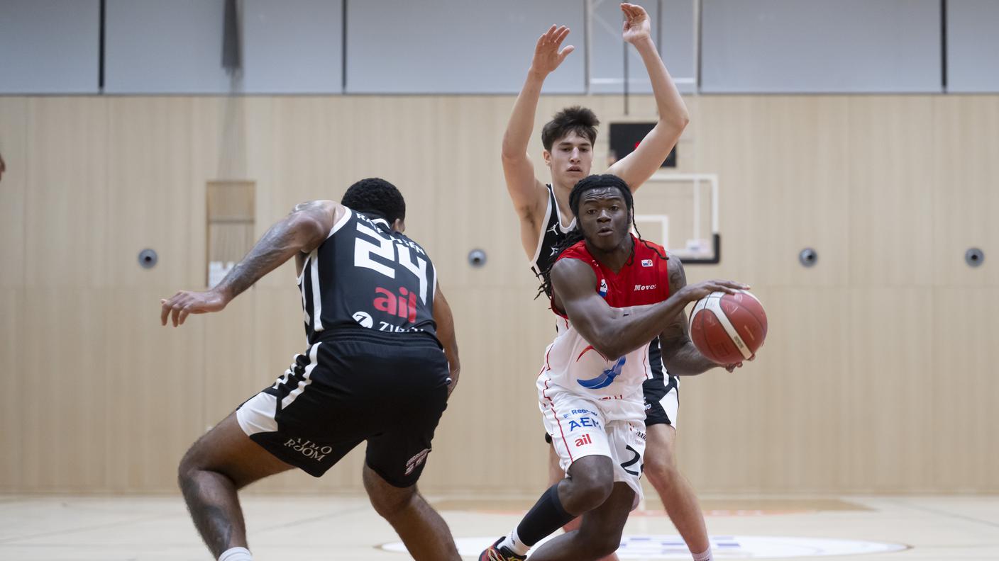 Camren Hayes, autore di 9 punti ma poi squalificato a fine secondo quarto