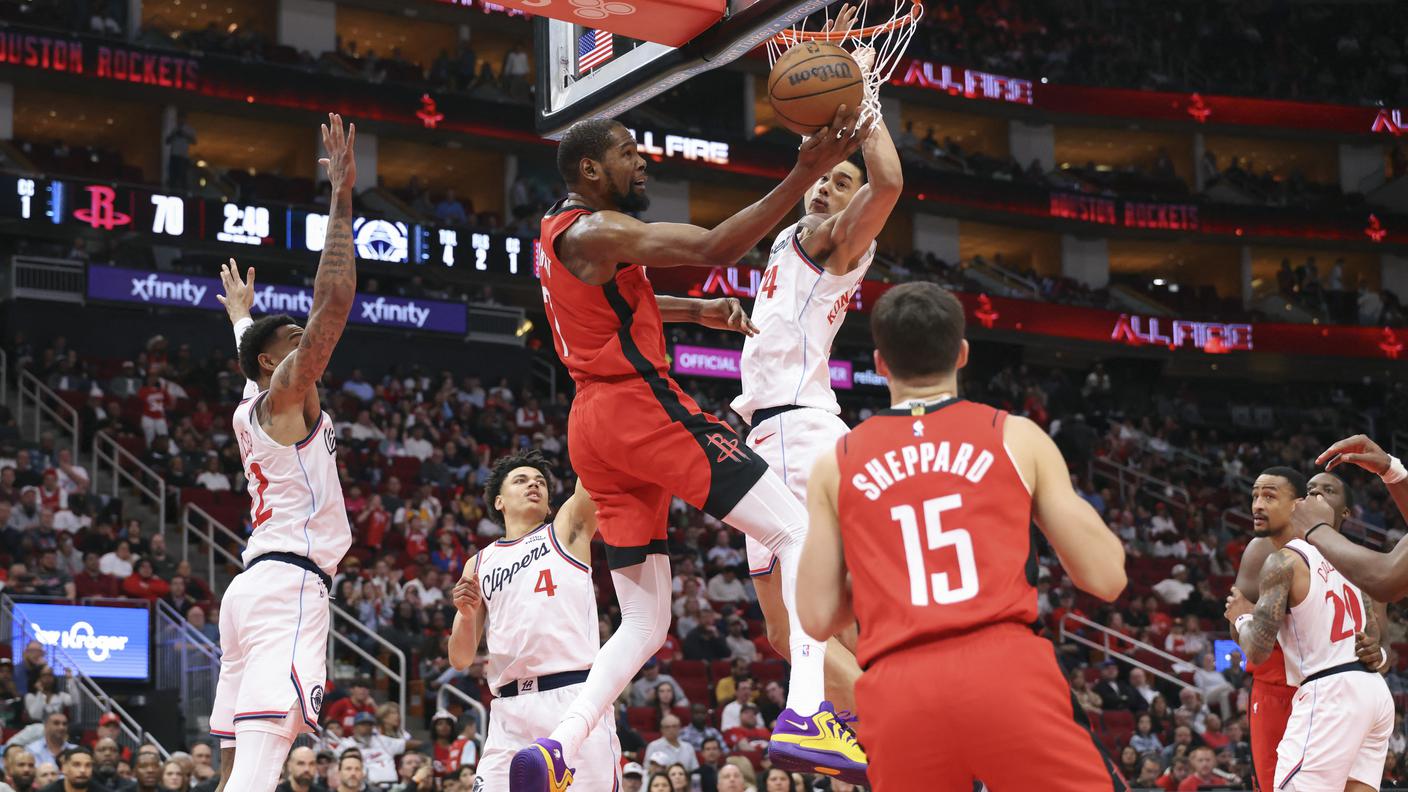 Sfida con Durant sotto canestro