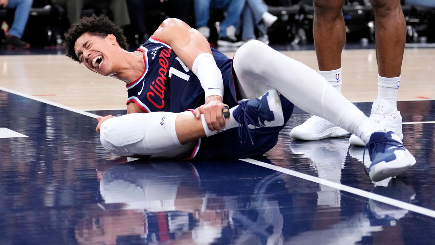 Una frattura al piede per il 23enne dei Clippers