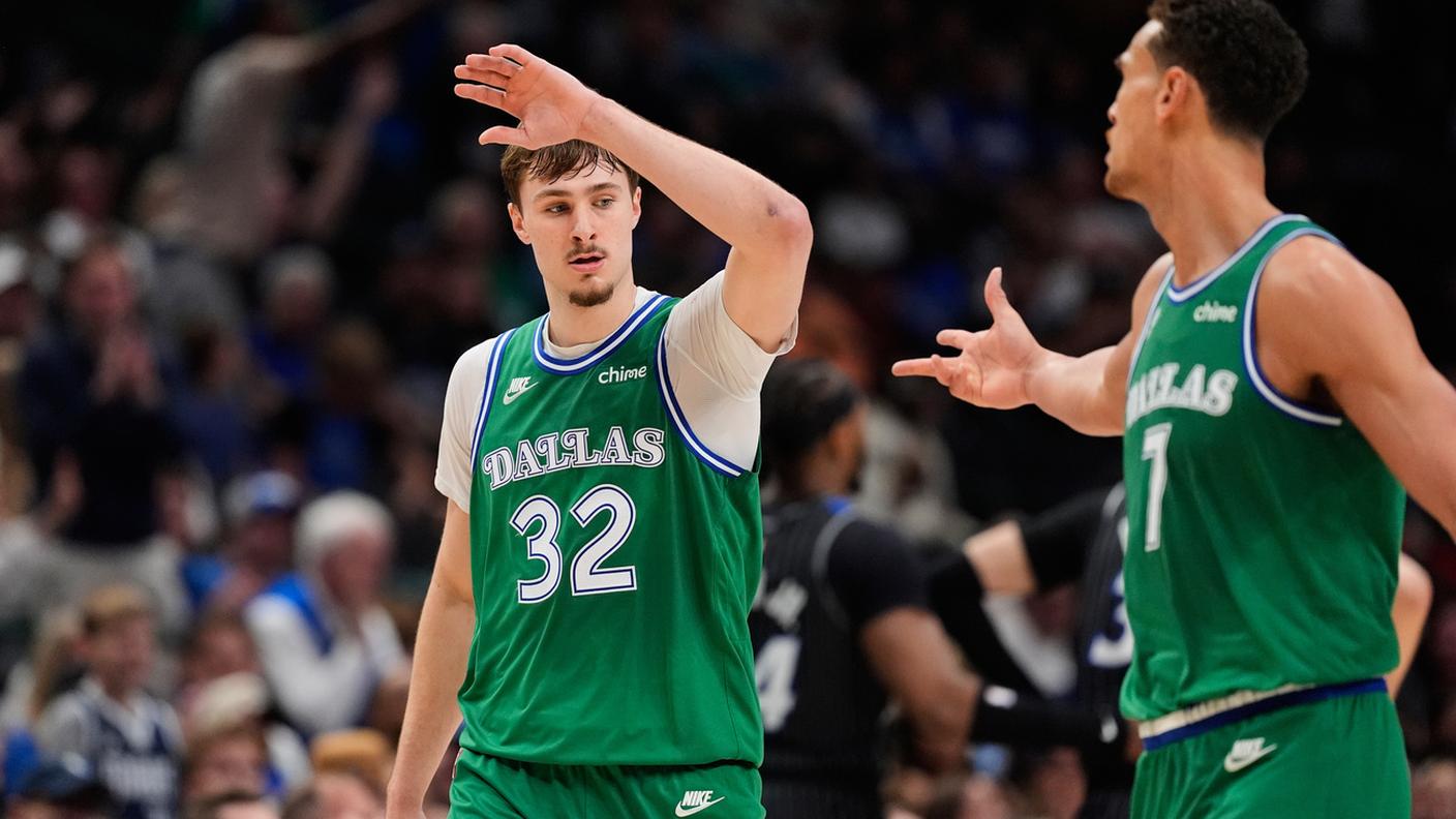 Il 19enne si prende i complimenti da un compagno