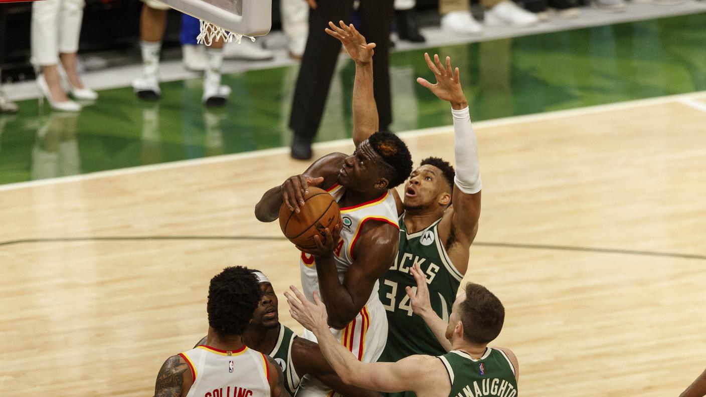 Capela lotta a rimbalzo