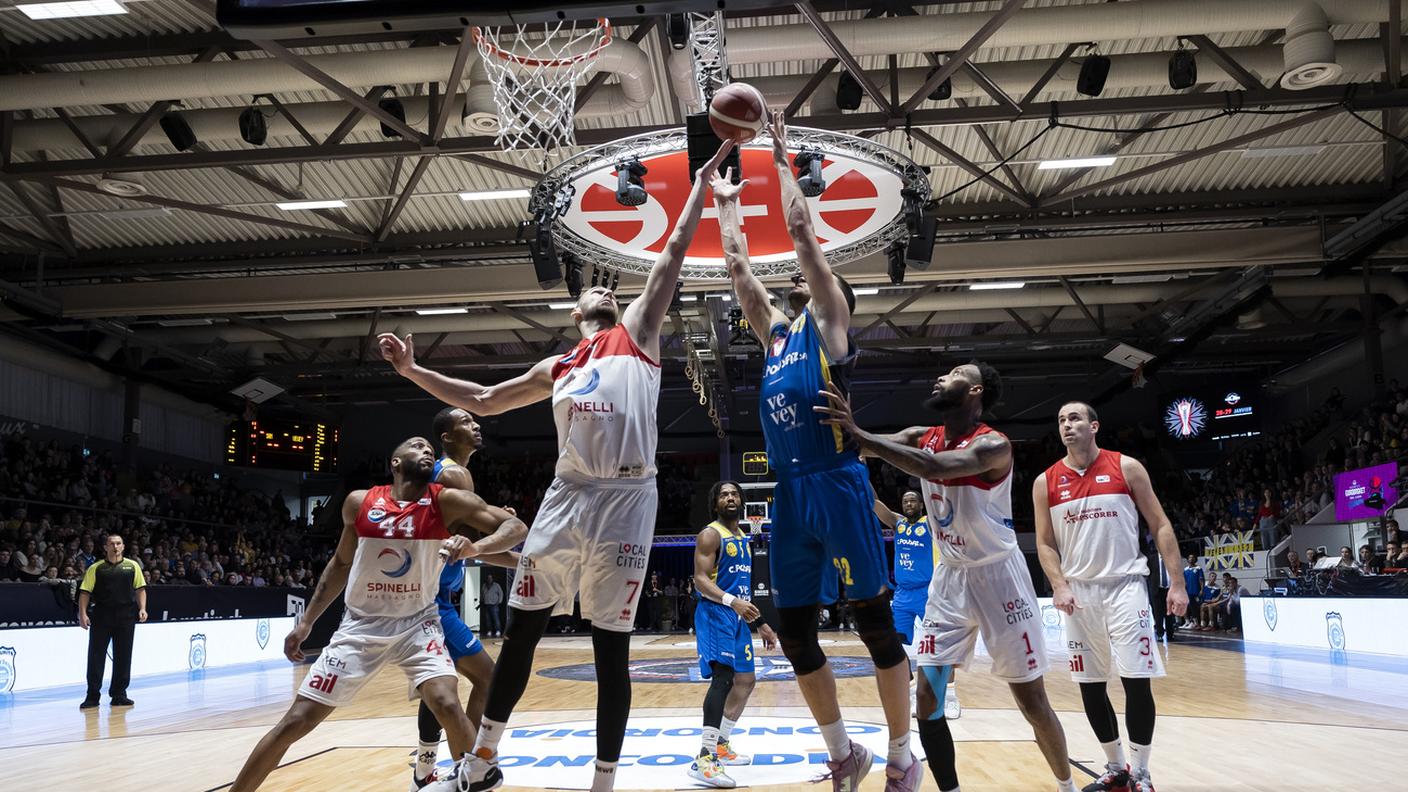 Lotta a rimbalzo nella finale di SBL Cup