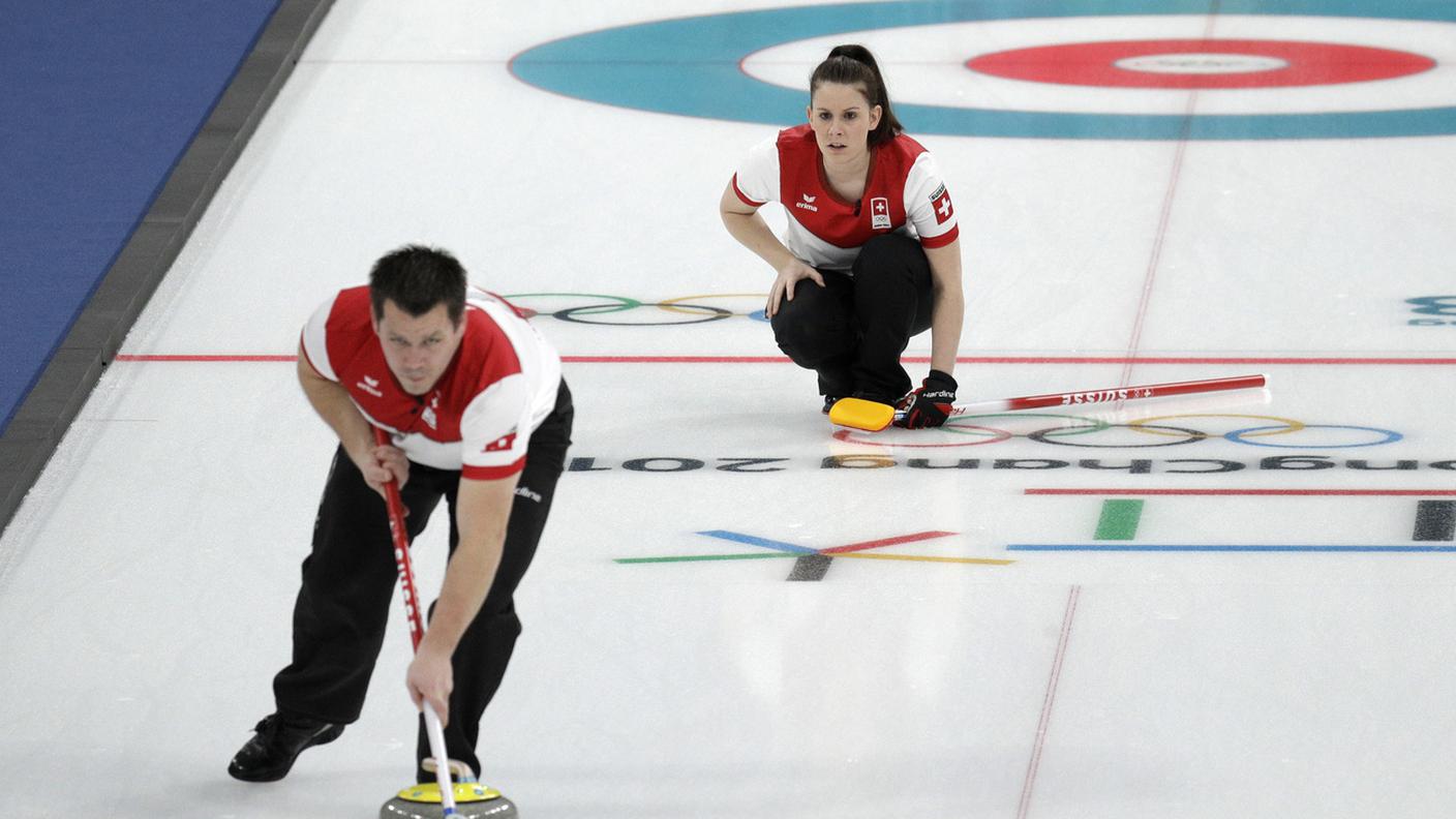 Si parte oggi con il curling misto