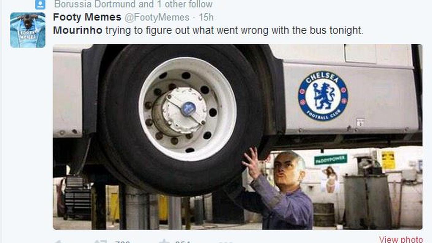 Ironia sulla tattica a "bus"