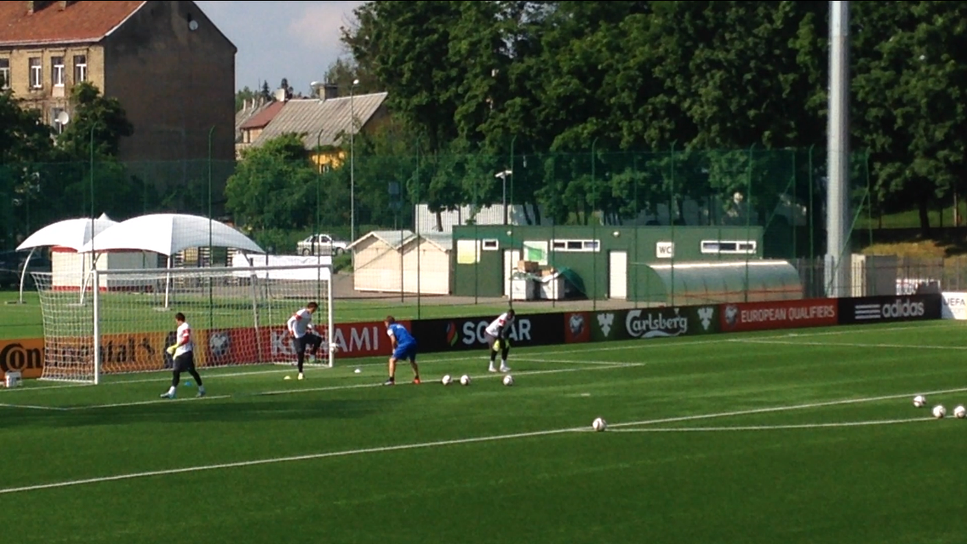 L'allenamento dei portieri diretto da Foletti