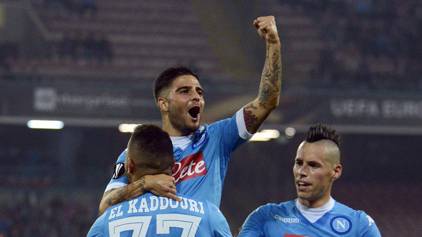 El Kaddouri festeggia con Insigne e Hamsik