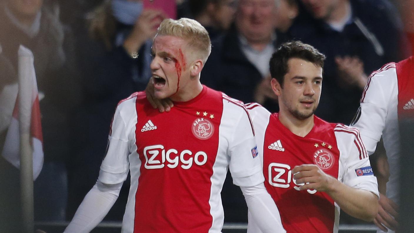 Gol sanguinoso per Van de Beek