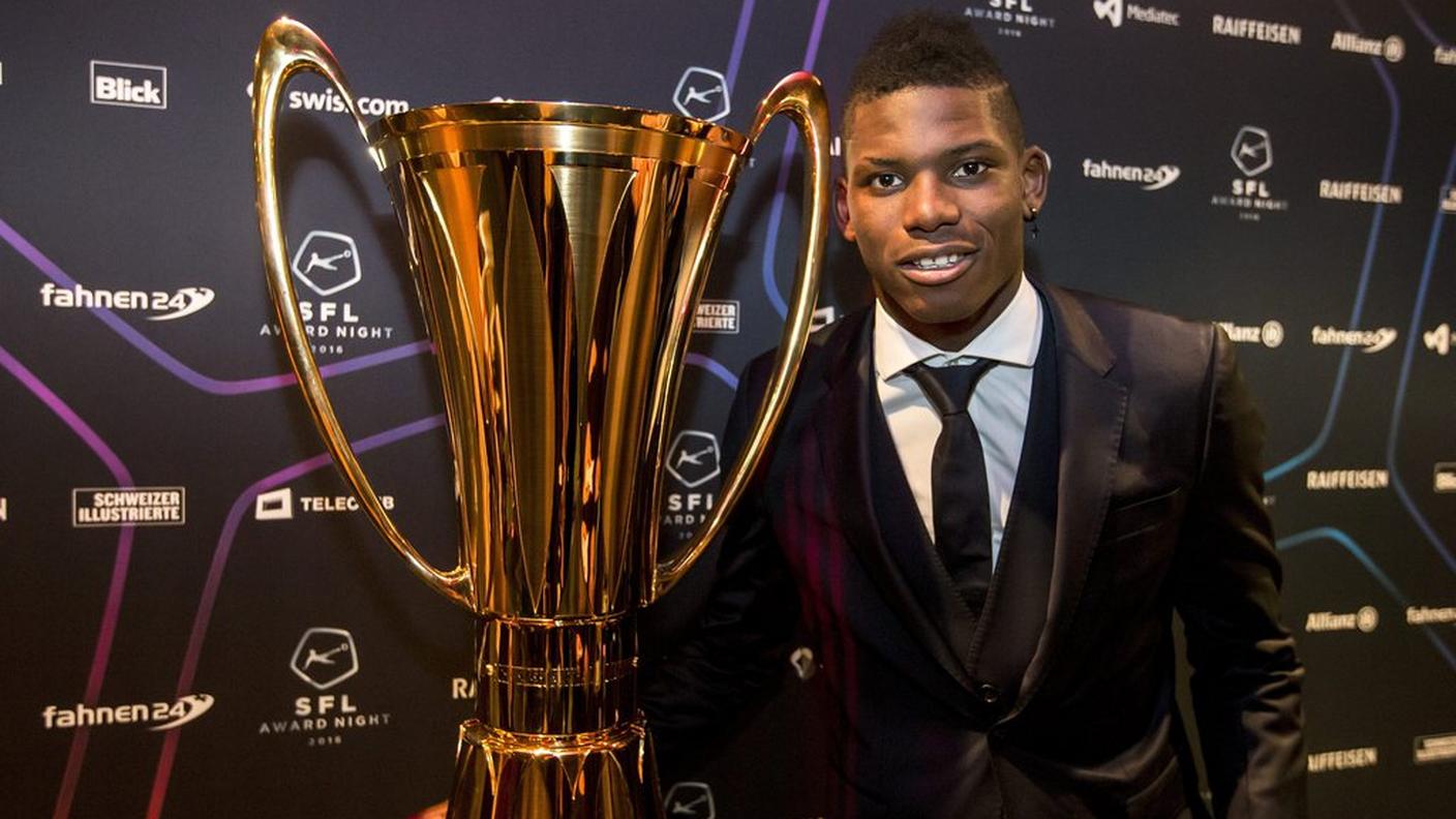 Breel Embolo sogna già di abbracciarla a maggio