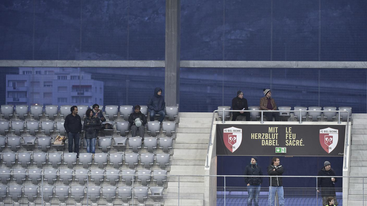 Tribune quasi deserte