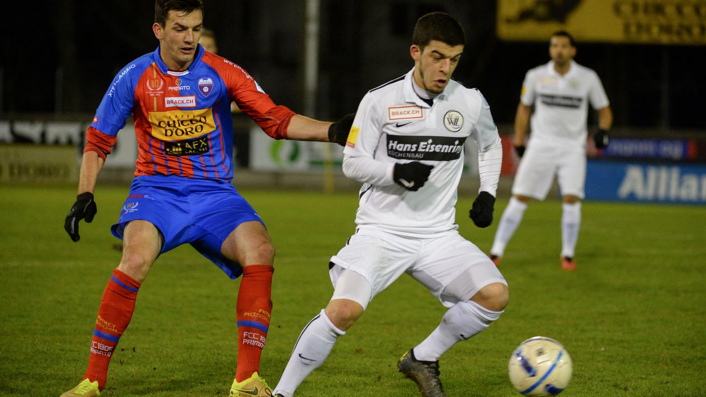 Golemic con la maglia del Chiasso