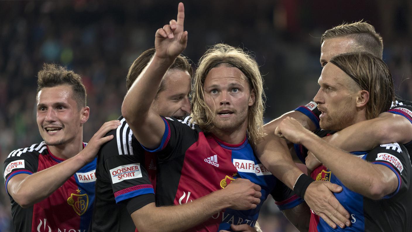 Bjarnason festeggiato