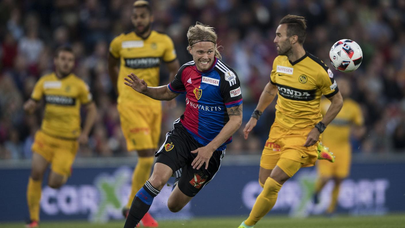 Bjarnason in azione contro l'YB
