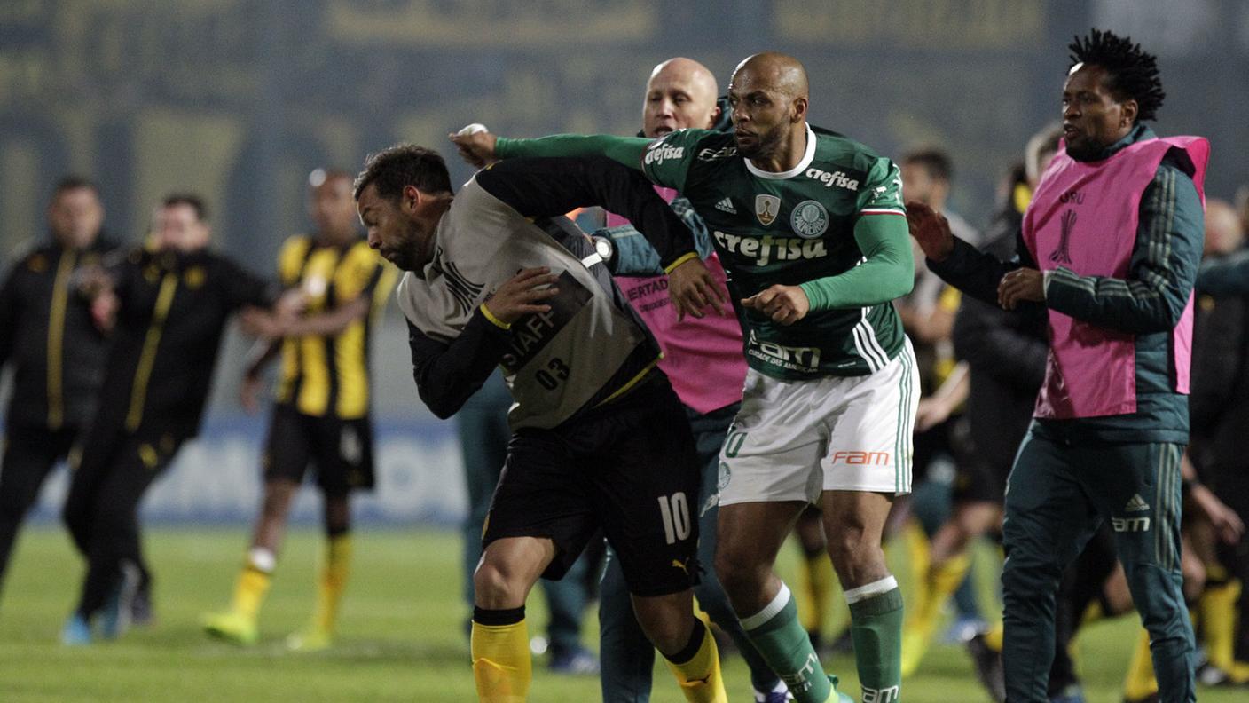 Tra i più scatenati il solito Felipe Melo