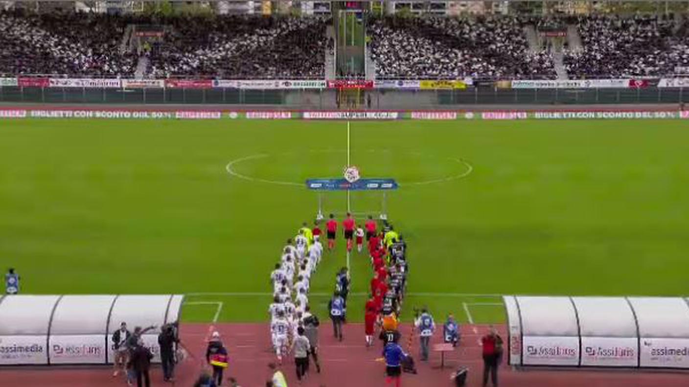 La coreografia della tribuna Monte Bré