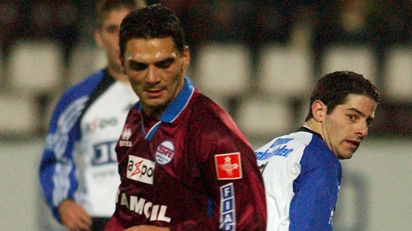 Da giocatore con la maglia del Servette