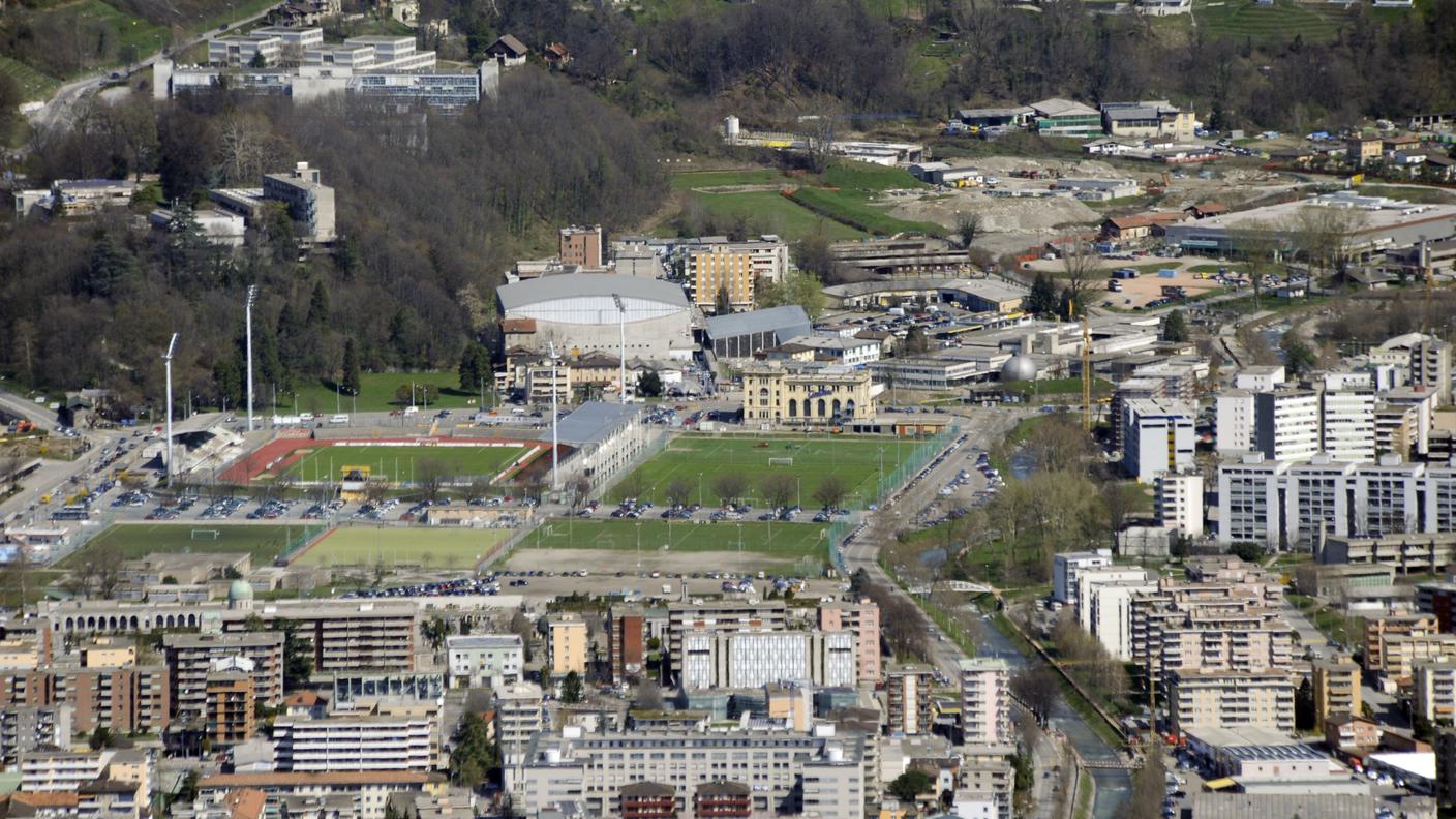 Stadio e pista di ghiaccio
