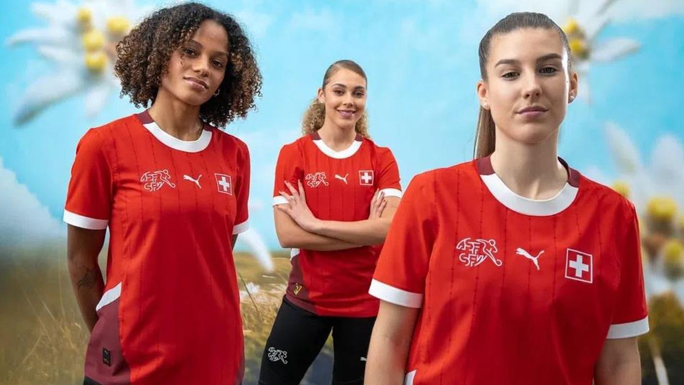 Stelle alpine e Jungfraujoch ispirano le maglie della Svizzera RSI
