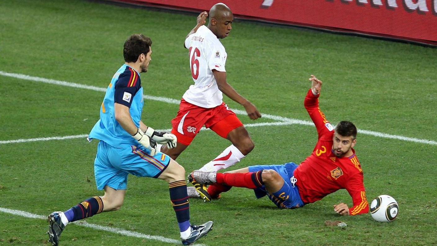 Gelson Fernandes segna il gol decisivo ai Mondiali del 2010