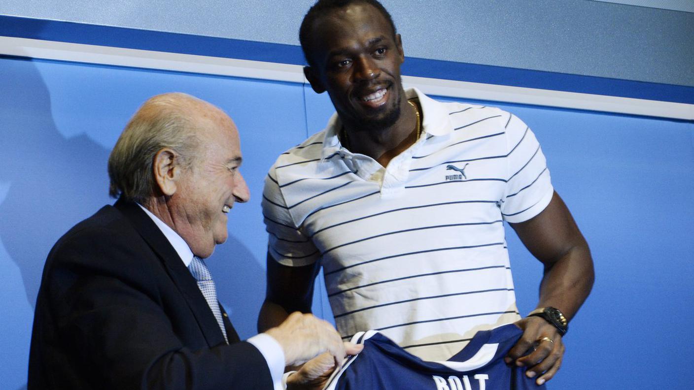 Nel 2013 con l'allora presidente della FIFA Joseph Blatter
