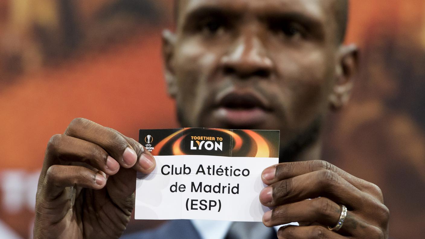L'ex terzino francese del Barcellona ha patrocinato il sorteggio