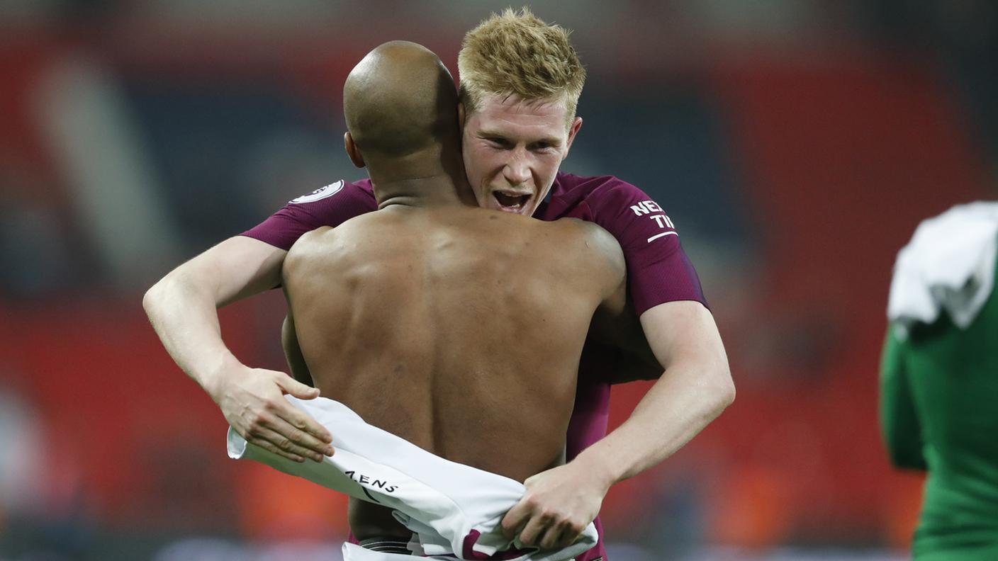 La gioia di De Bruyne e Delph dopo il successo di sabato