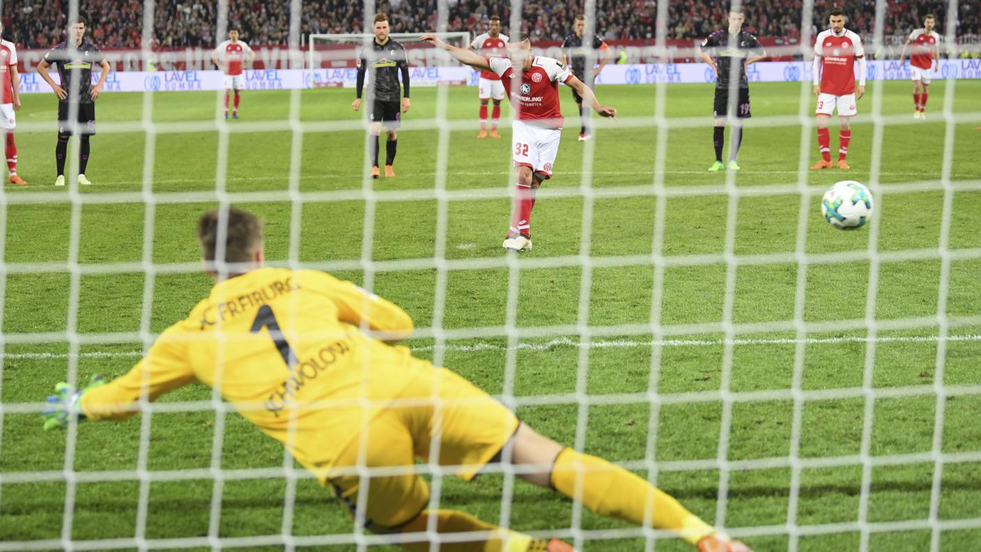 Gol con il té in mano