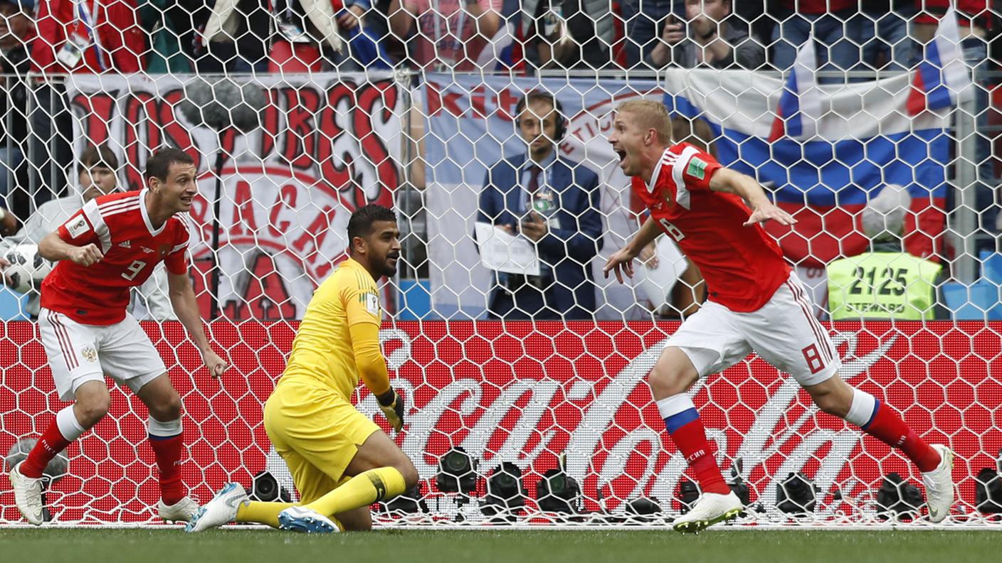 Gazinsky, a destra, autore del primo gol