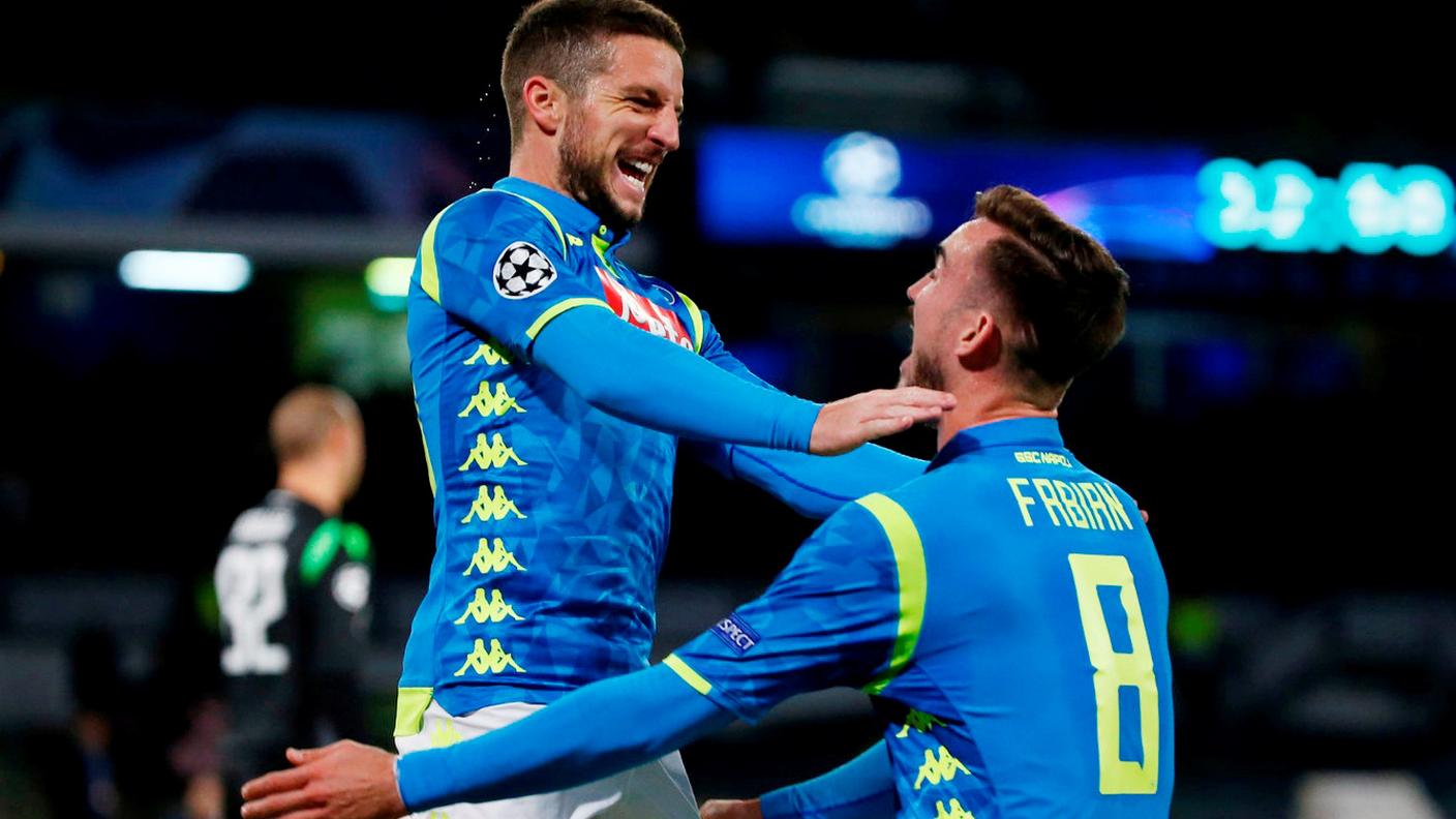 Mertens protagonista della sfida del San Paolo con una doppietta