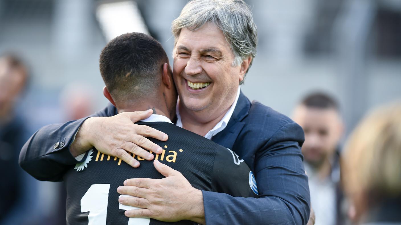 Si coccola il suo bomber ritrovato