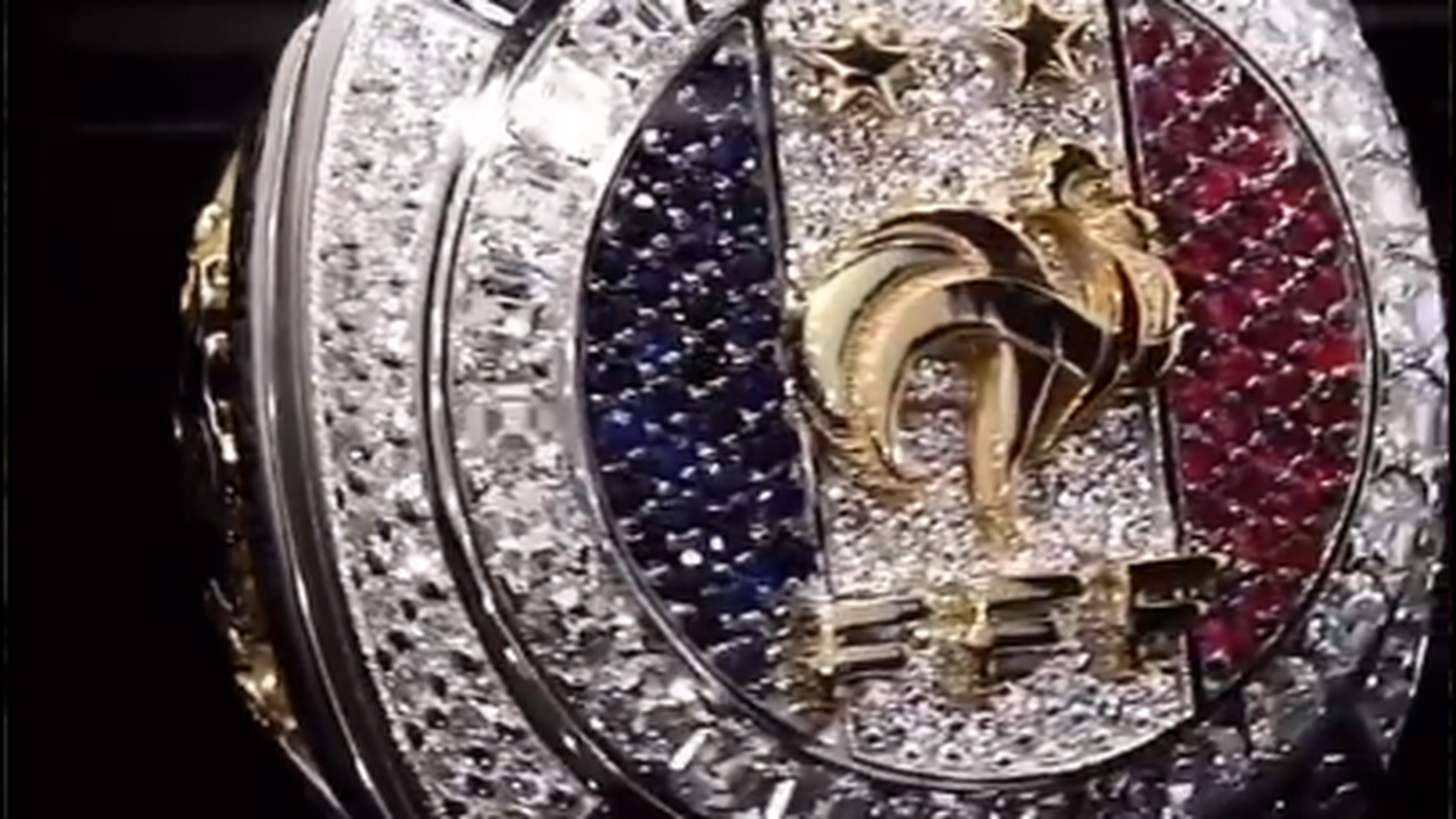 Anello Francia regalato da Pogba