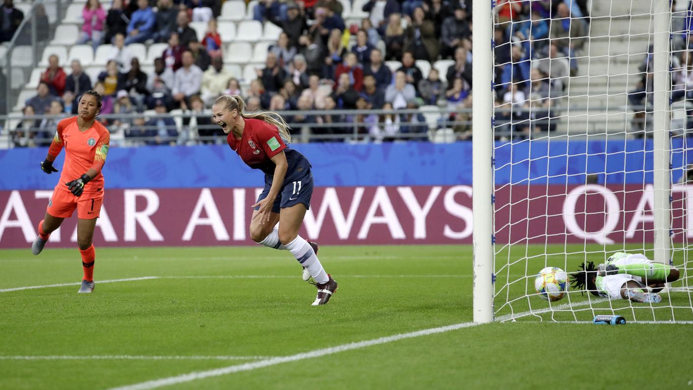 Le scandinave festeggiano il terzo gol