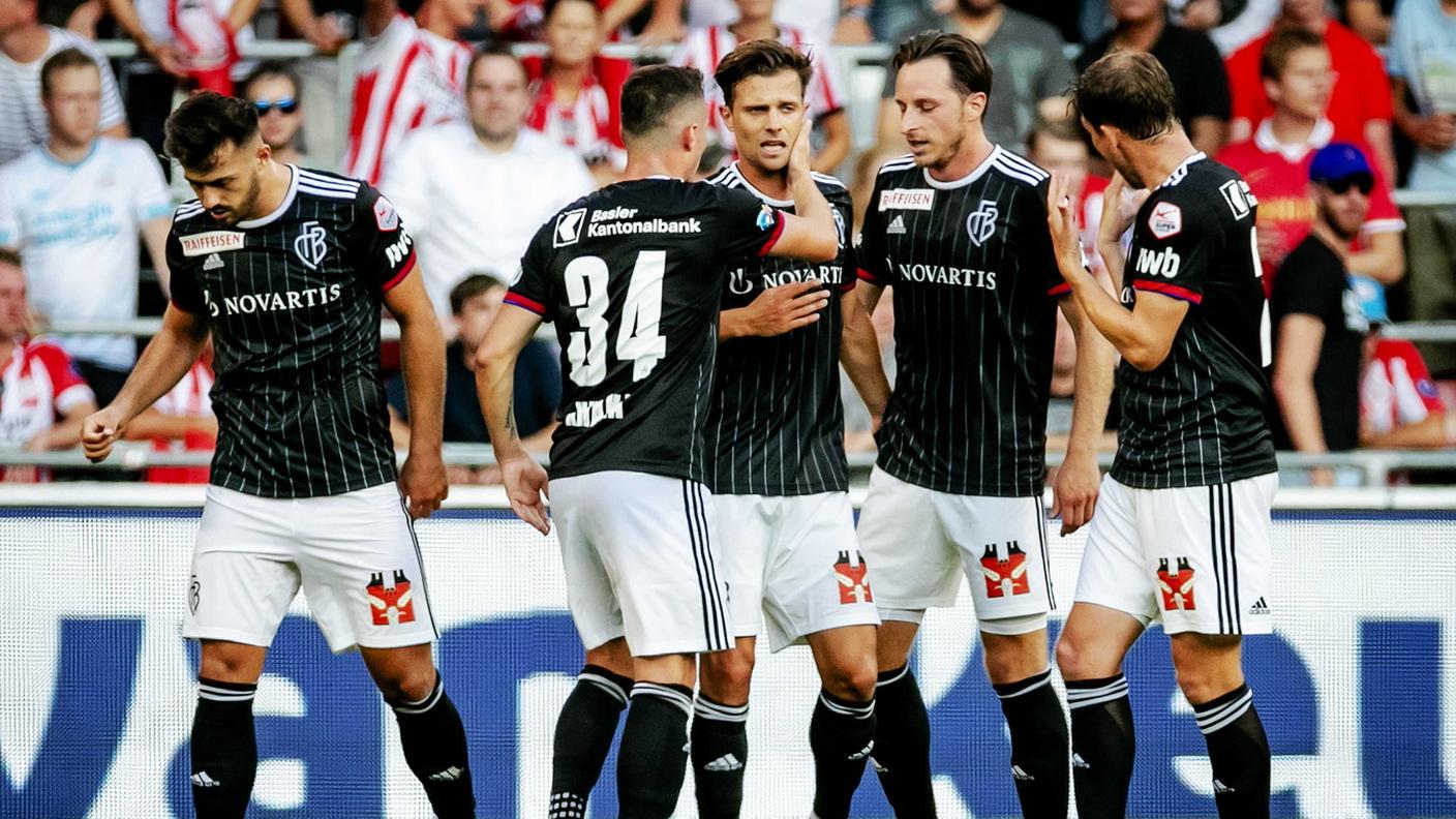 I festeggiamenti dopo il momentaneo 1-1 dell'andata