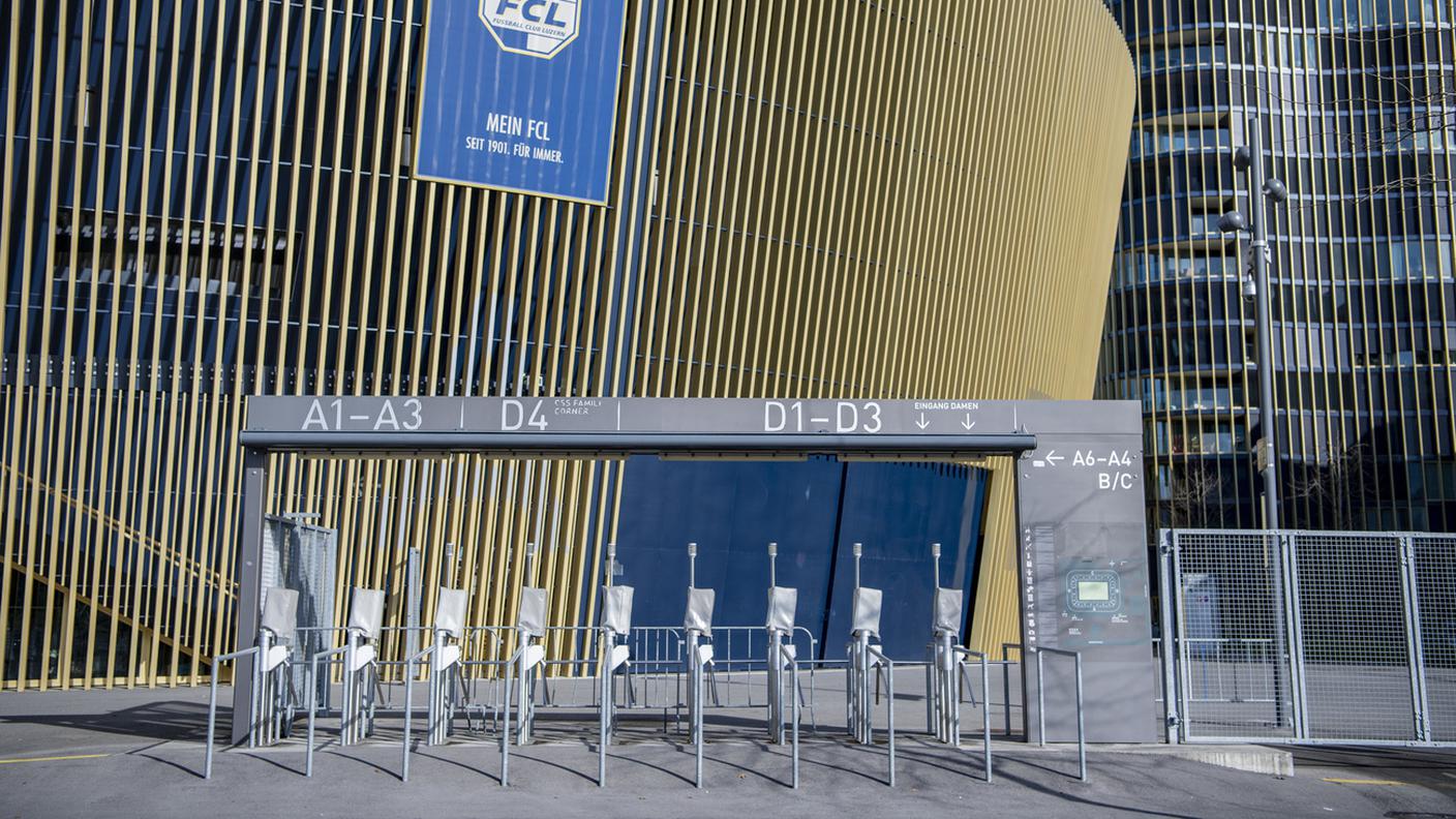 Le porte restano chiuse