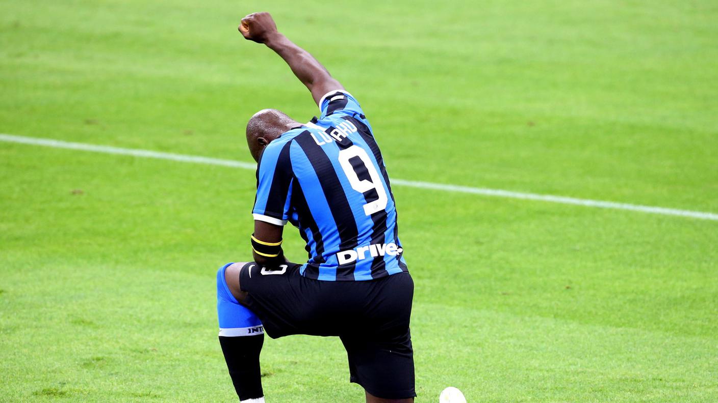Lukaku omaggia così George Floyd