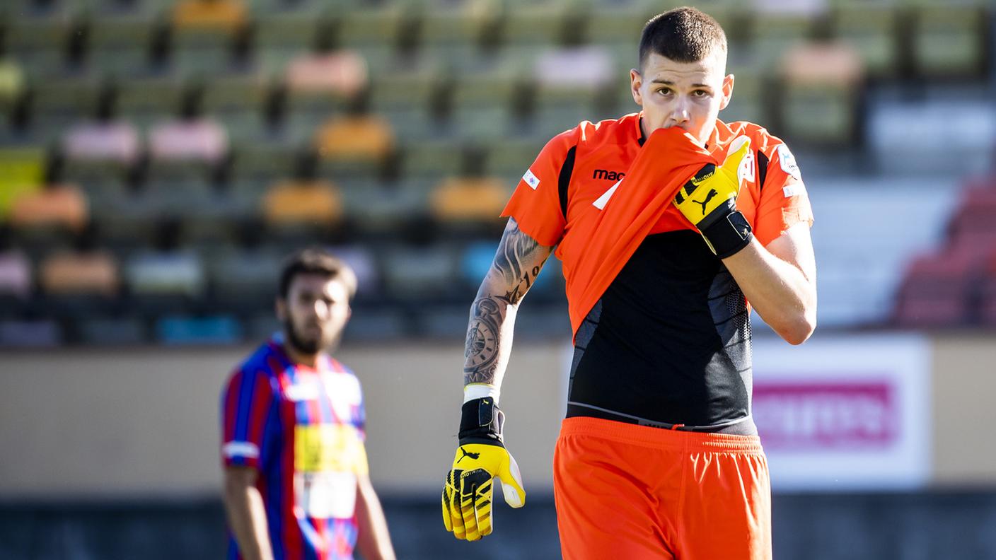 Jacot, trafitto due volte