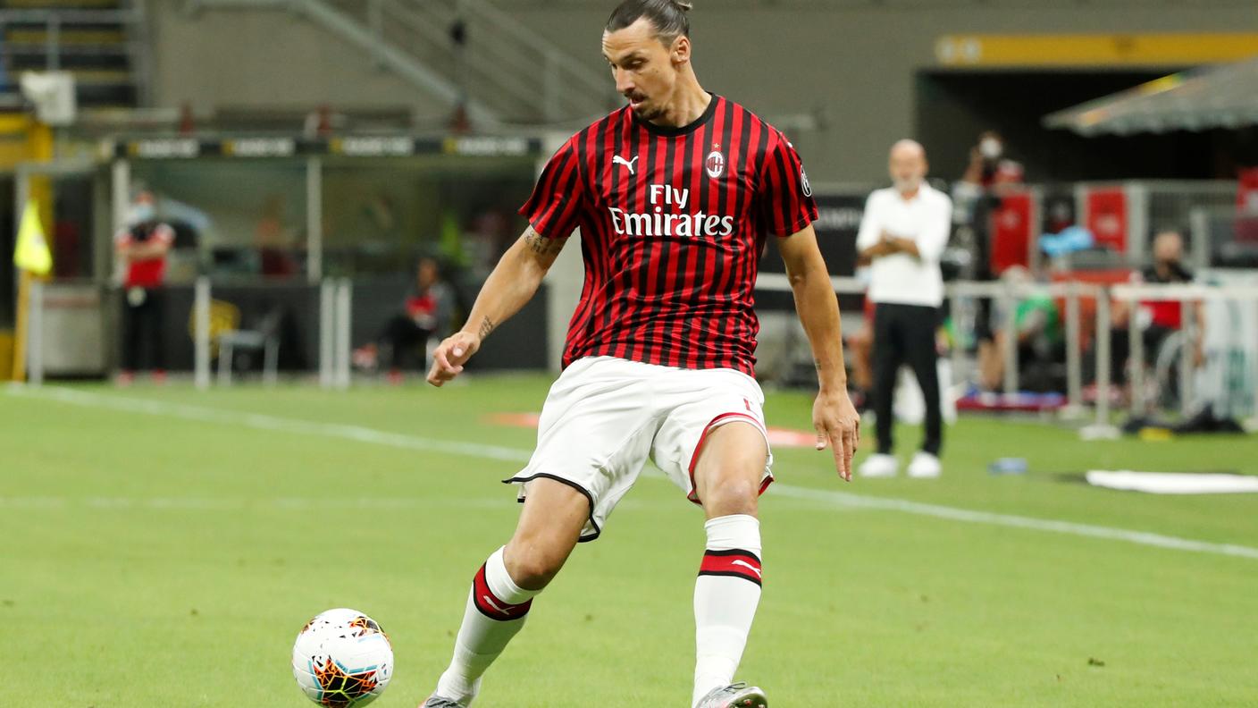 L'attaccante rossonero è ancora in isolamento