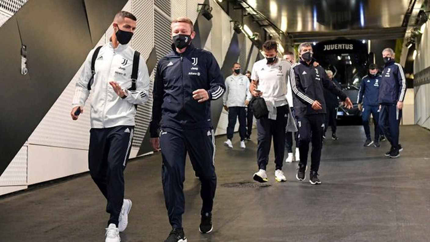 CR7 e gli altri nel tunnel dell'Allianz Stadium