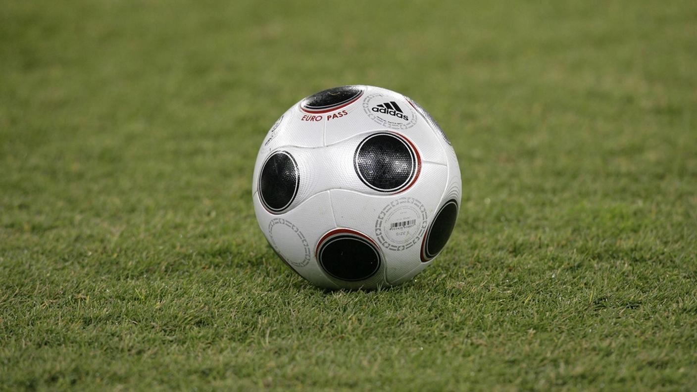 ky_calcio_pallone.JPG