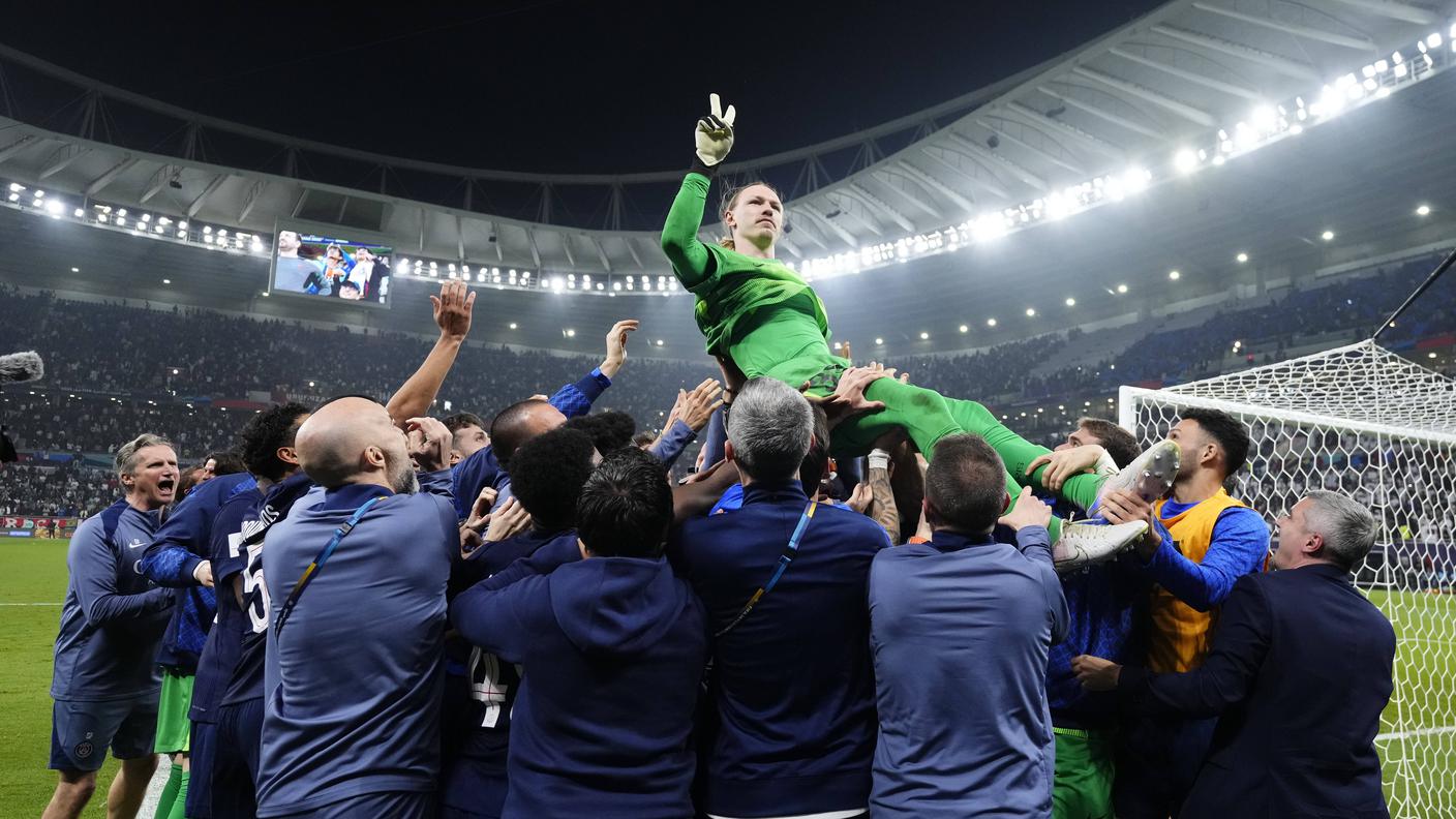 Safonov protagonista con 4 penalty respinti